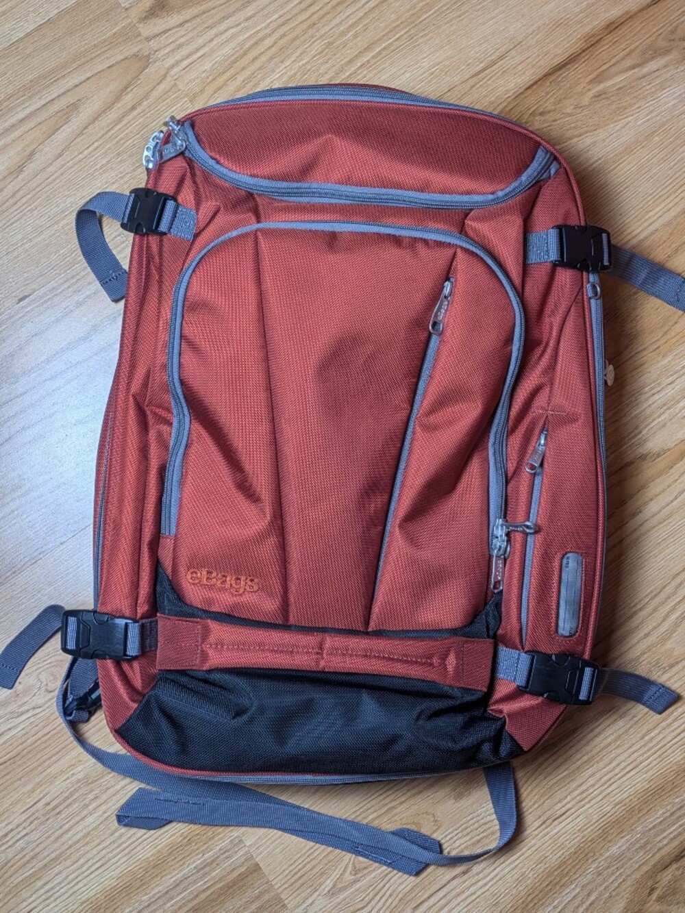 eBags TLS Mother Lode Weekender Convertible – Orange Red – NWOT